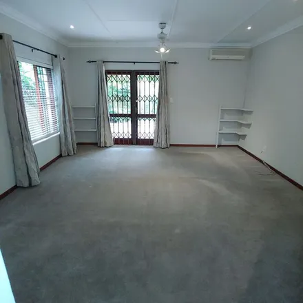 Image 5 - Dove Drive, Douglasdale, Randburg, 2155, South Africa - Apartment for rent