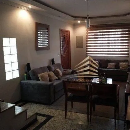 Buy this 3 bed house on Rua Mogi das Cruzes in Vila Augusta, Guarulhos - SP