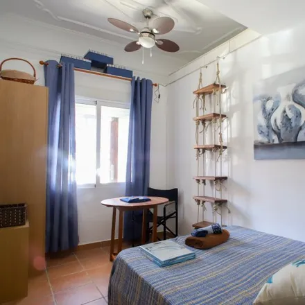 Rent this 4 bed room on Carrer del Progrés in 319, 46011 Valencia