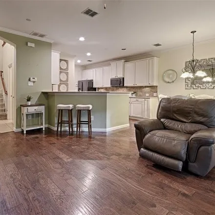 Image 3 - 817 Apple Hill Drive, Allen, TX 75025, USA - Townhouse for sale