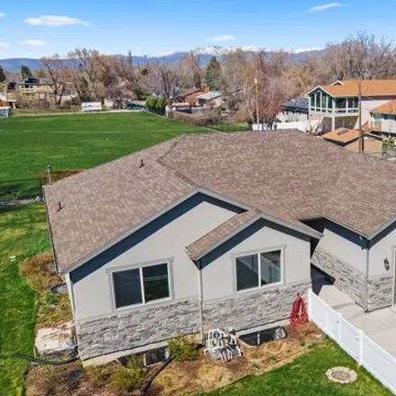 Image 1 - Midvalley School, 200 East, Midvale, UT 84047, USA - House for sale