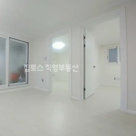 Rent this 2 bed apartment on 서울특별시 강남구 논현동 156-17