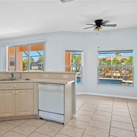 Image 6 - 1033 Southeast 6th Street, Cape Coral, FL 33990, USA - House for sale