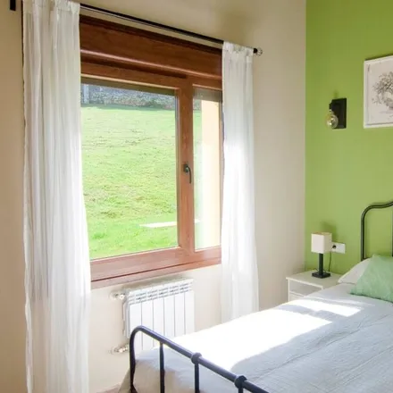 Rent this 2 bed apartment on 33540 Cangas de Onís