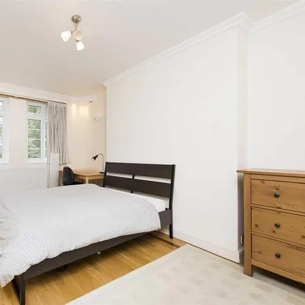 Image 6 - Townshend Court, 62-71 Townshend Road, Primrose Hill, London, NW8 6LD, United Kingdom - Apartment for rent