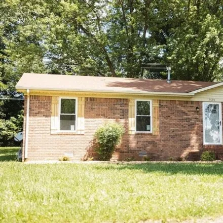 Image 2 - 920 Mimosa Ln, Russellville, Kentucky, 42276 - House for sale