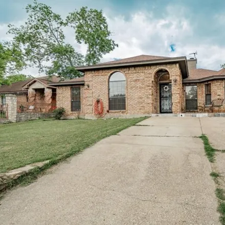 Buy this 4 bed house on 1713 Avenue F in Lakeland Heights, Grand Prairie