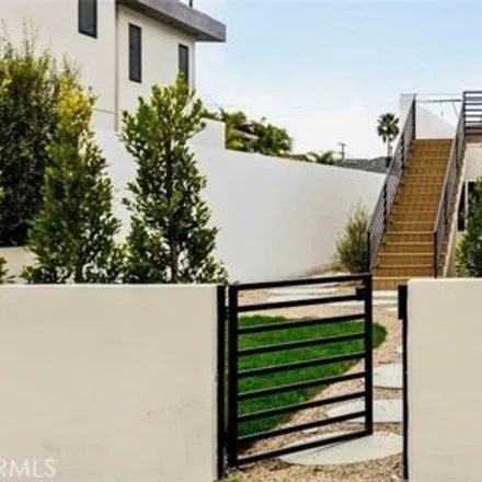Image 3 - 12820 Short Avenue, Los Angeles, CA 90066, USA - House for sale