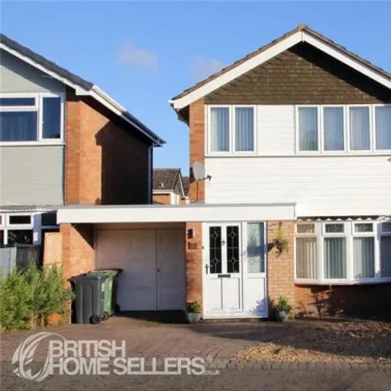 Buy this 3 bed house on Howdle's Lane in Brownhills, WS8 7PJ