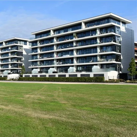 Image 1 - Car Park 4, Racecourse Road, Greenham, RG14 7GR, United Kingdom - Apartment for rent