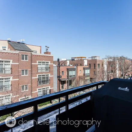 Image 2 - 1735 West Diversey Parkway - Condo for rent