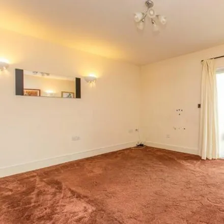Image 3 - Copperfield Court, Upper Chantry Lane, Canterbury, CT1 3HP, United Kingdom - Apartment for sale