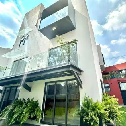 Buy this 3 bed house on Calle Loma Linda in Colonia Lomas de Vista Hermosa, 05100 Mexico City