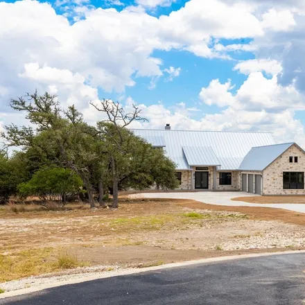 Image 2 - 107 Vic Lane, Gillespie County, TX 78624, USA - House for sale