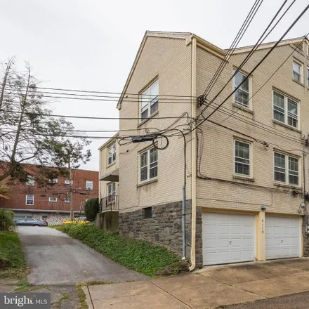 Image 3 - 4111, 4115, 4117 Woodland Avenue, Drexel Hill, Upper Darby, PA 19026, USA - Duplex for sale