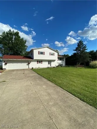 Buy this 4 bed house on 22551 Indian Hollow Rd in Wellington, Ohio