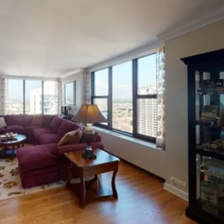 Buy this 3 bed apartment on #28f,3150 North Lake Shore Drive in West Lakeview, Chicago