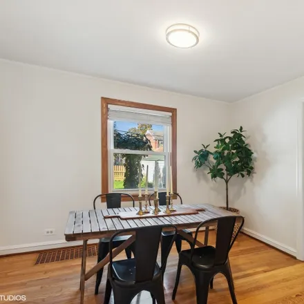 Image 4 - 3936 North Melvina Avenue, Chicago, IL 60630, USA - Townhouse for sale