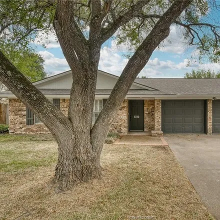 Image 4 - 1212 South Ridgefield Circle, College Station, TX 77840, USA - House for sale