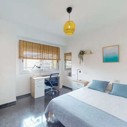Rent this 4 bed apartment on Gristar in Avinguda del Port, 46023 Valencia