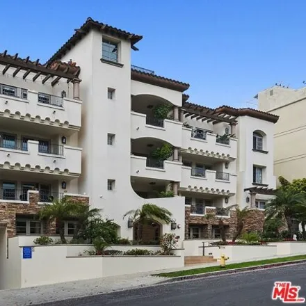 Image 1 - 1843 Fairburn Avenue, Los Angeles, CA 90025, USA - Condo for rent