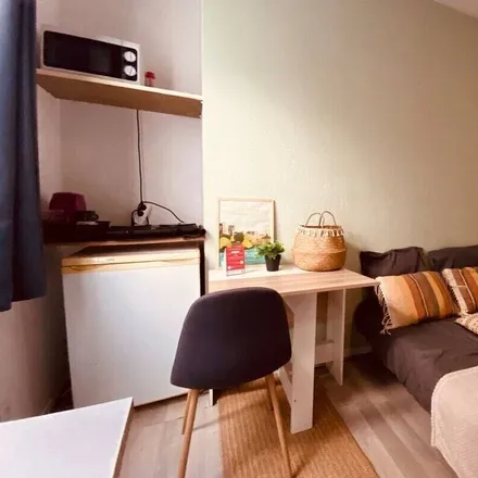 Image 5 - Angers, Maine-et-Loire, France - Apartment for rent