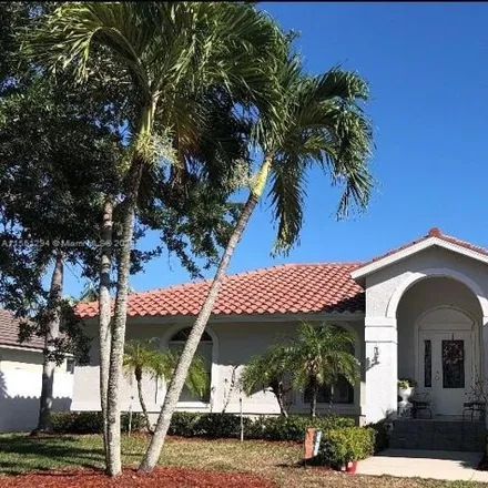 Rent this 3 bed house on Fifth Third Bank in Capt. Horr Way, Marco Island