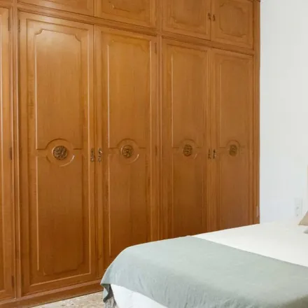 Rent this 6 bed room on Plaça de Vicente Alcober Coloma (Professor) in 46005 Valencia, Spain