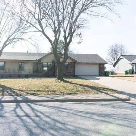 Rent this 3 bed house on 1902 Thrush Street in Springdale, AR 72764