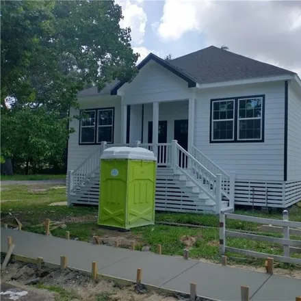Rent this 3 bed house on 2708 St Roch Avenue in New Orleans, LA 70122