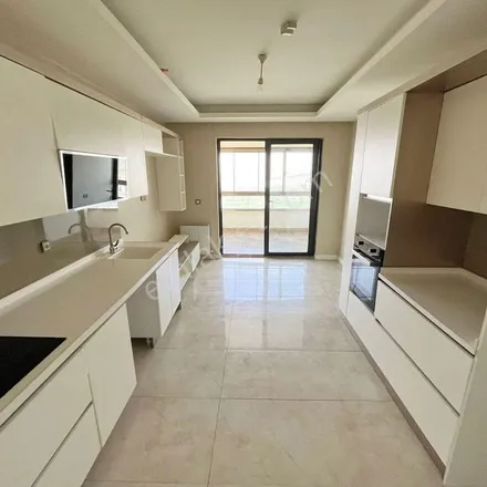 Rent this 4 bed apartment on Atapark Bilgisayar in Atapark Caddesi, 06280 Keçiören