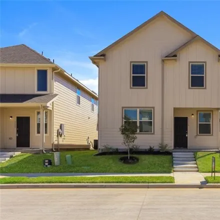 Rent this 4 bed house on Shore Point Trail in Fort Worth, TX 76119