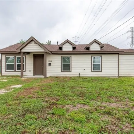 Rent this 3 bed house on 11295 Munn Street in Jacinto City, Harris County