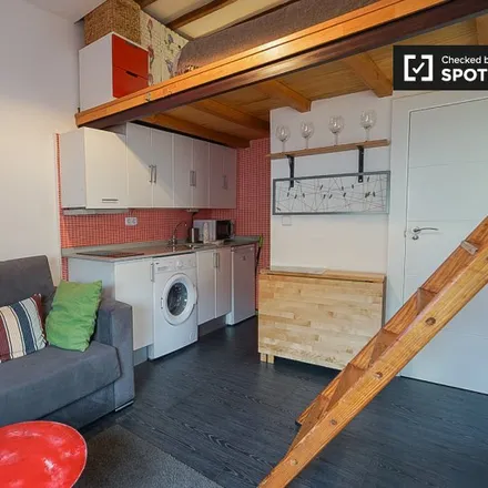 Rent this studio apartment on Madrid in Calle de la Primavera, 4