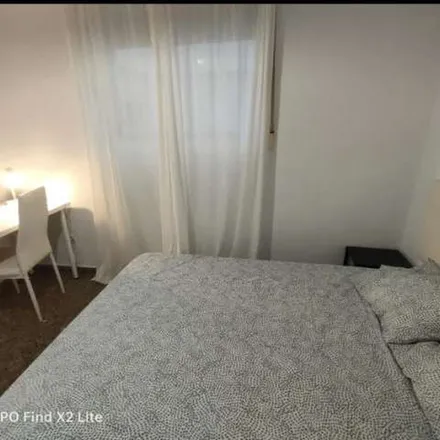 Rent this 4 bed apartment on Escola Infantil Natura in Carrer de la Cooperativa de Sant Ferran, 46007 Valencia
