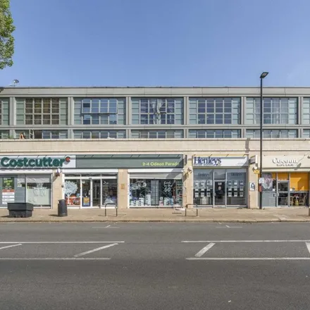 Image 1 - Henley's, 5 London Road, London, TW7 4DD, United Kingdom - Apartment for rent