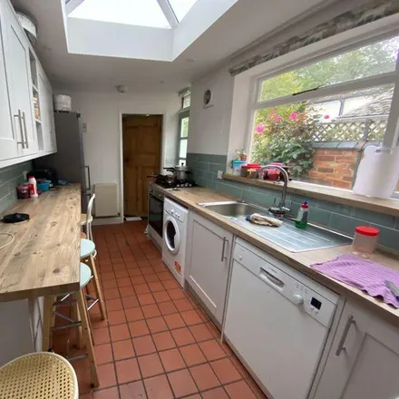 Rent this 5 bed room on Derby Road in Worcester, WR5 1AG