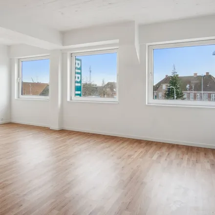 Rent this 3 bed apartment on Hovedgaden 516B in 2640 Hedehusene, Denmark