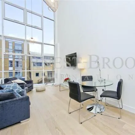 Image 1 - The Sail Loft, Clyde Square, Bow Common, London, E14 7TA, United Kingdom - House for rent