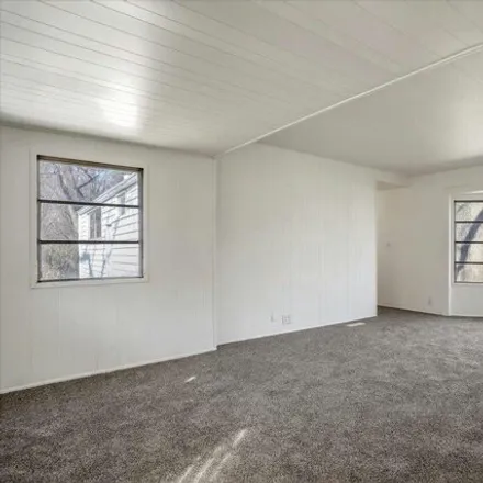 Image 3 - 124 Parkwood, Springfield, IL 62702, USA - Apartment for sale