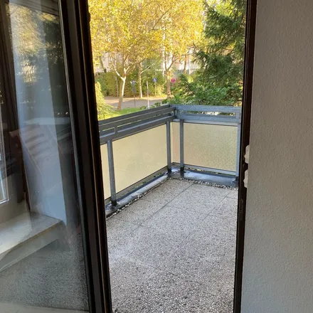 Rent this 2 bed apartment on Holzhofallee 30 in 64295 Darmstadt-West, Germany