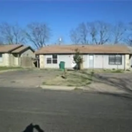 Image 1 - 486 Lenora Drive, Taylor, TX 76574, USA - House for sale