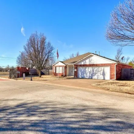 Image 6 - Bradford Place, Midwest City, OK 73130, USA - House for sale