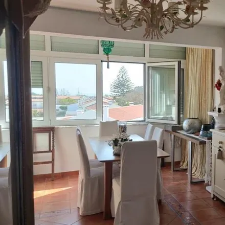 Rent this 2 bed room on unnamed road in 2780-052 Oeiras, Portugal