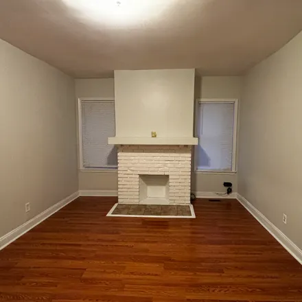 Rent this 4 bed condo on 73 Wolcott Terrace