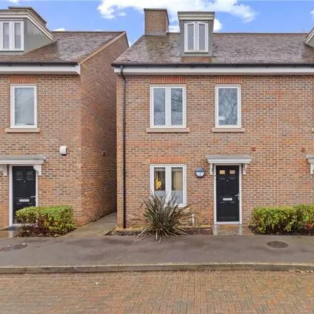Buy this 3 bed townhouse on King William Close in Chichester, PO19 6EF