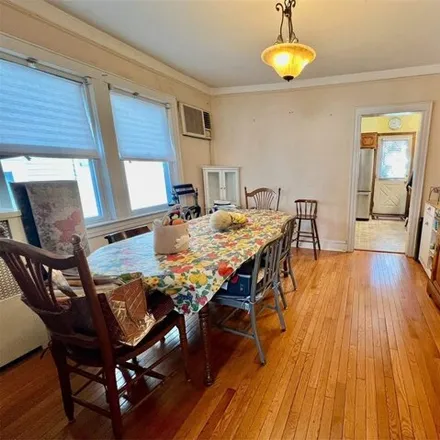 Image 3 - 189-48 45th Avenue, New York, NY 11358, USA - House for sale