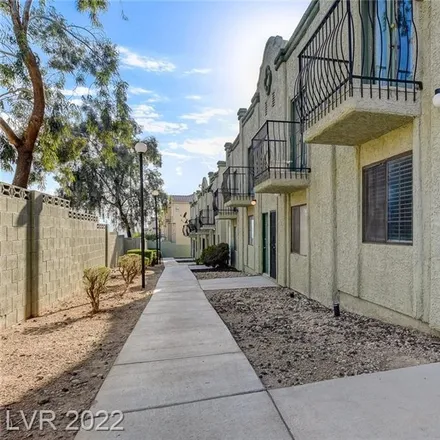 Image 2 - 7099 Burcot Avenue, Clark County, NV 89156, USA - Townhouse for sale