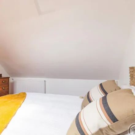 Rent this 2 bed duplex on Barneville in Rue Hauvet, 50270 Barneville-Carteret