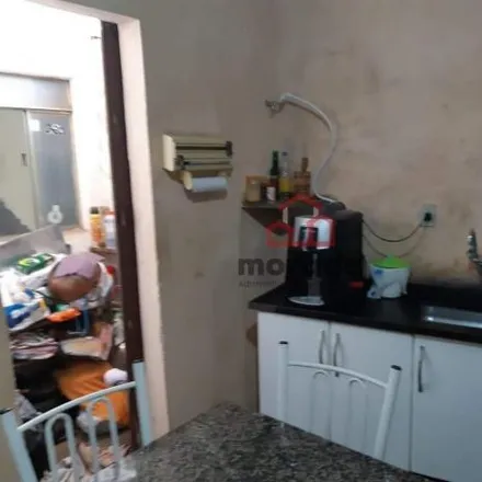 Buy this 2 bed house on Rua Pedro Soares in Lourdes, Itaúna - MG